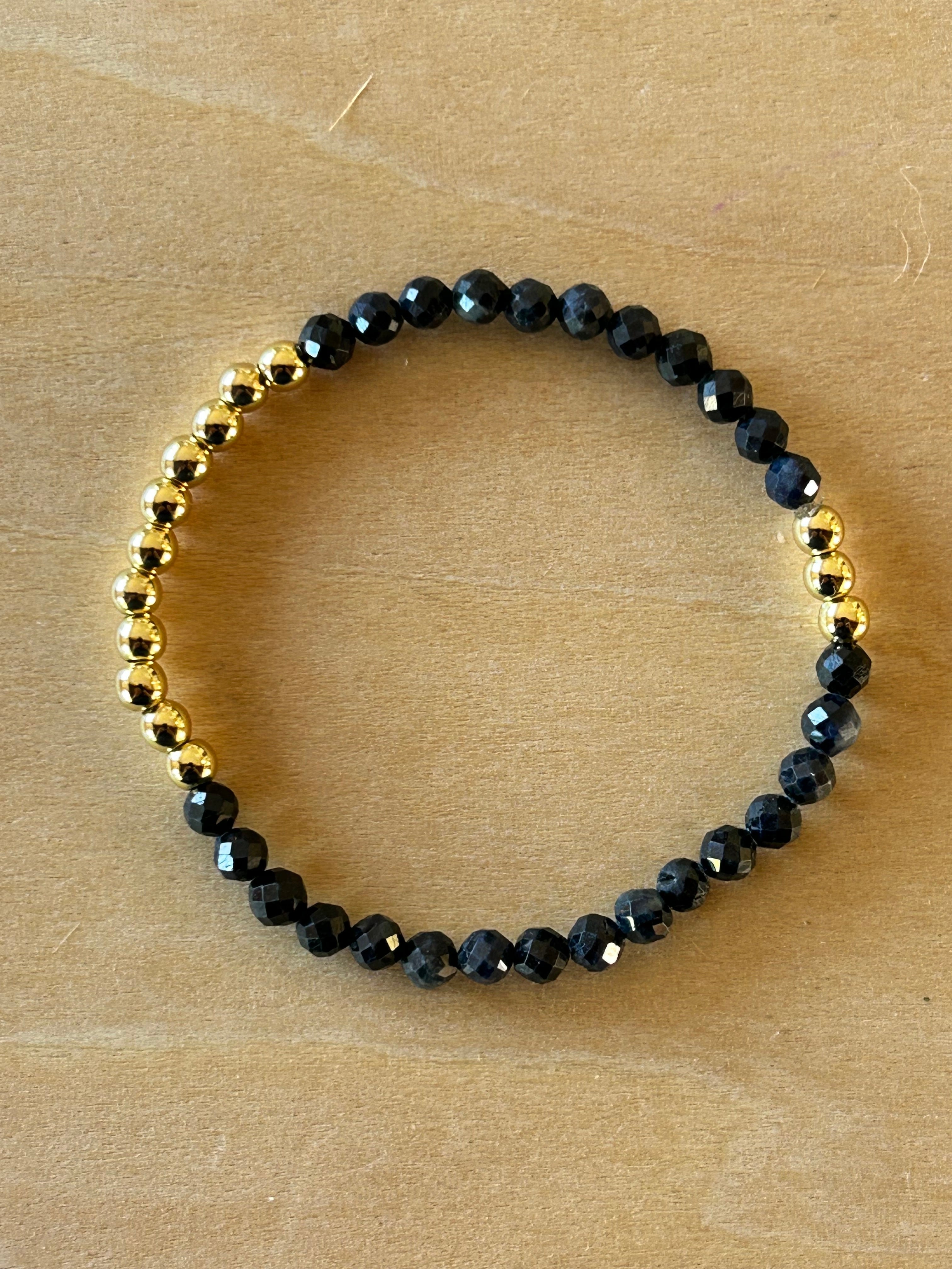 Gold-filled / Sapphire D